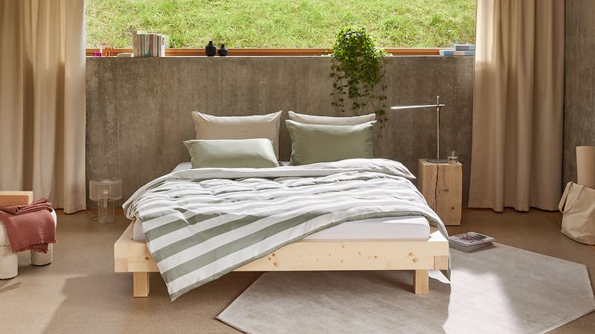 Betten & Bettgestelle