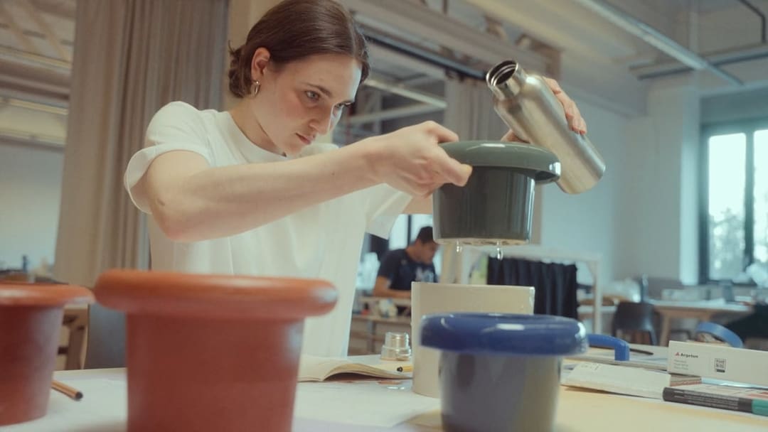 Carica video: 