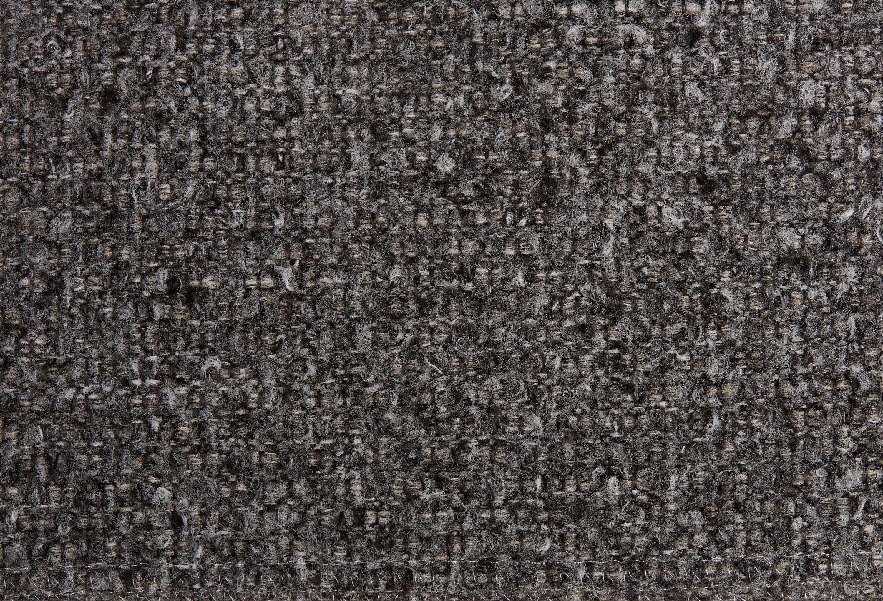 1985417136