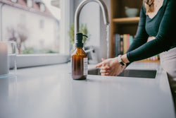 NORDESIGN Handseife - Braun / B: 8.5 cm x T: 6.0 cm x H: 18.0 cm