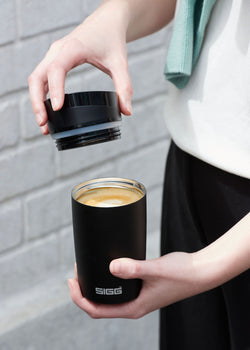 Sigg MIRACLE Kaffeebecher - Schwarz / H: 14.1 cm